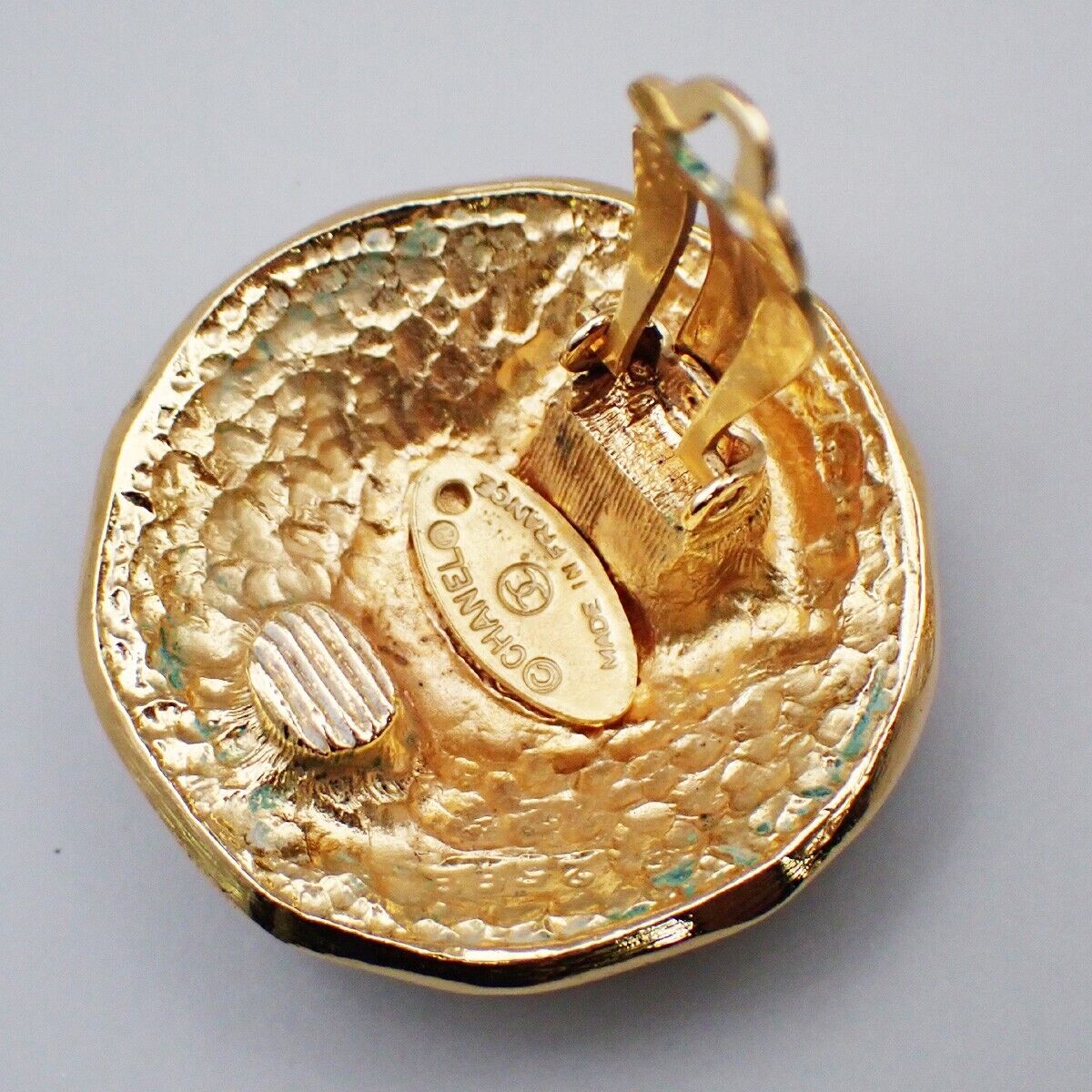 CHANEL CC Logo Emblem Round Earrings Clip-On Gold GHW France Vintage 34YG564