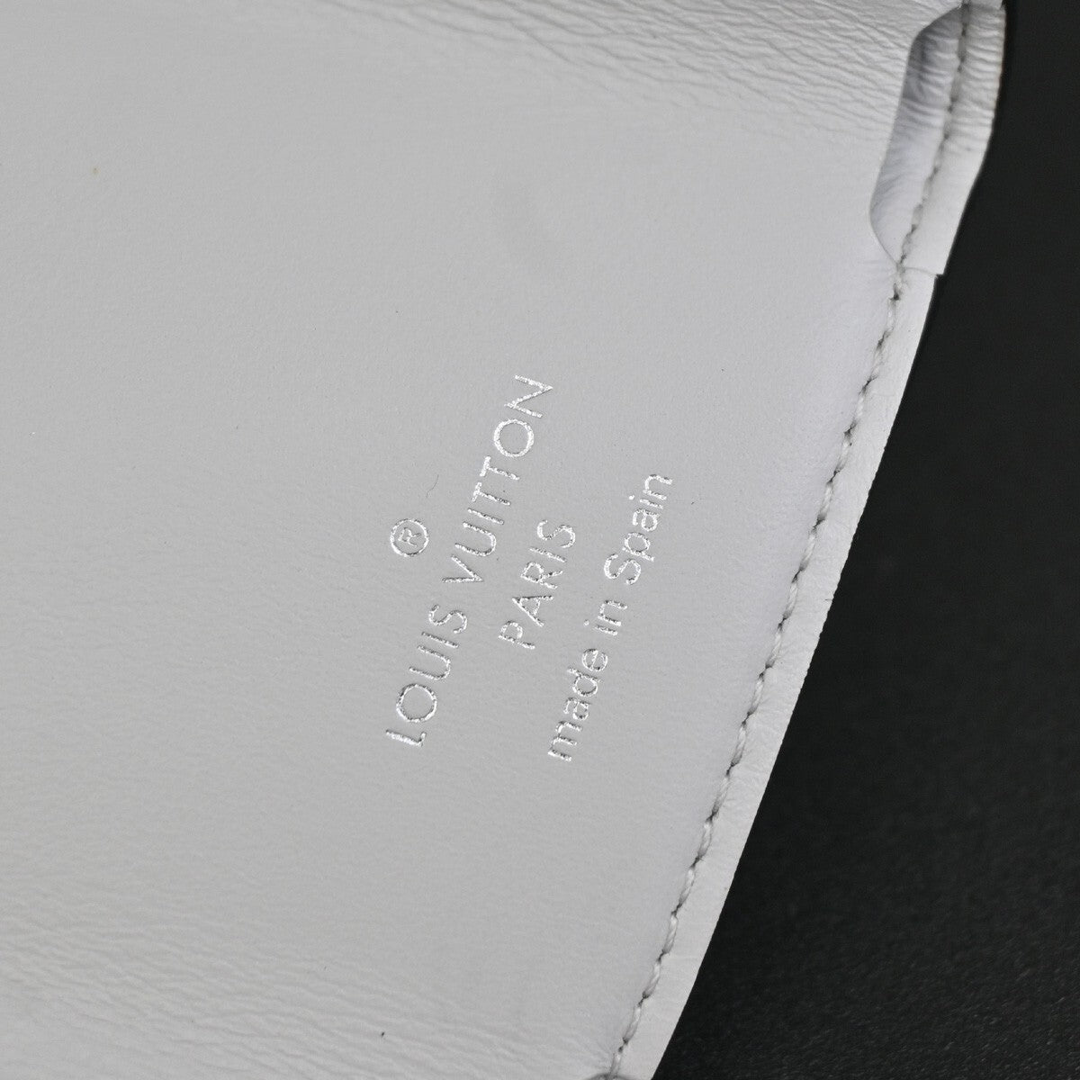 LOUIS VUITTON Discovery Compact Trifold Wallet Taigarama Leather M67621 35FB565