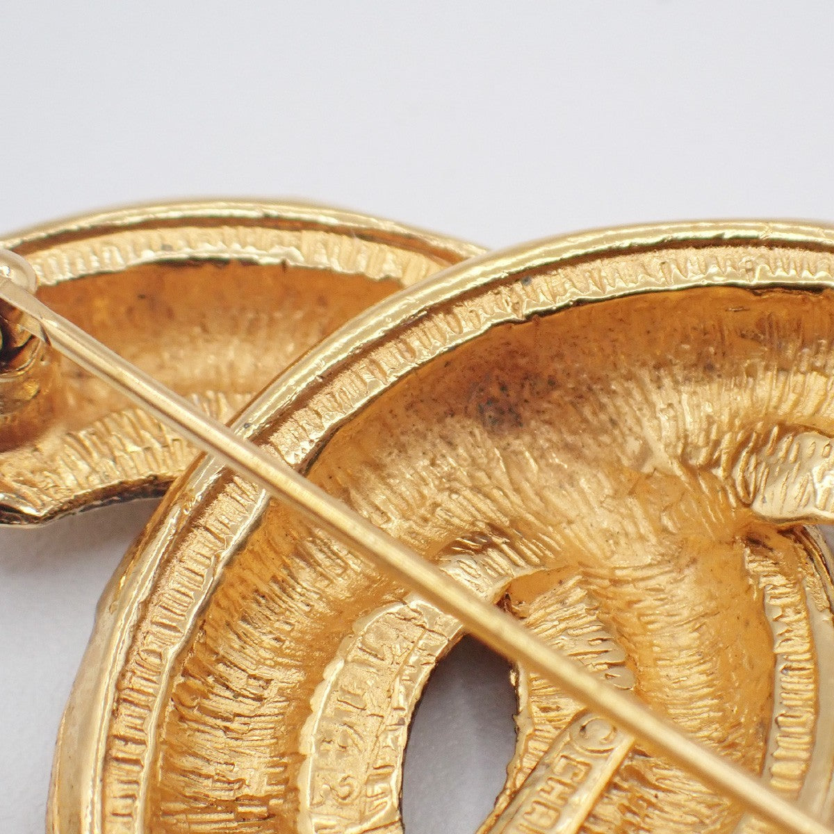 CHANEL CC Logo Matelasse Pin Brooch Gold GHW Accessory 84RL963