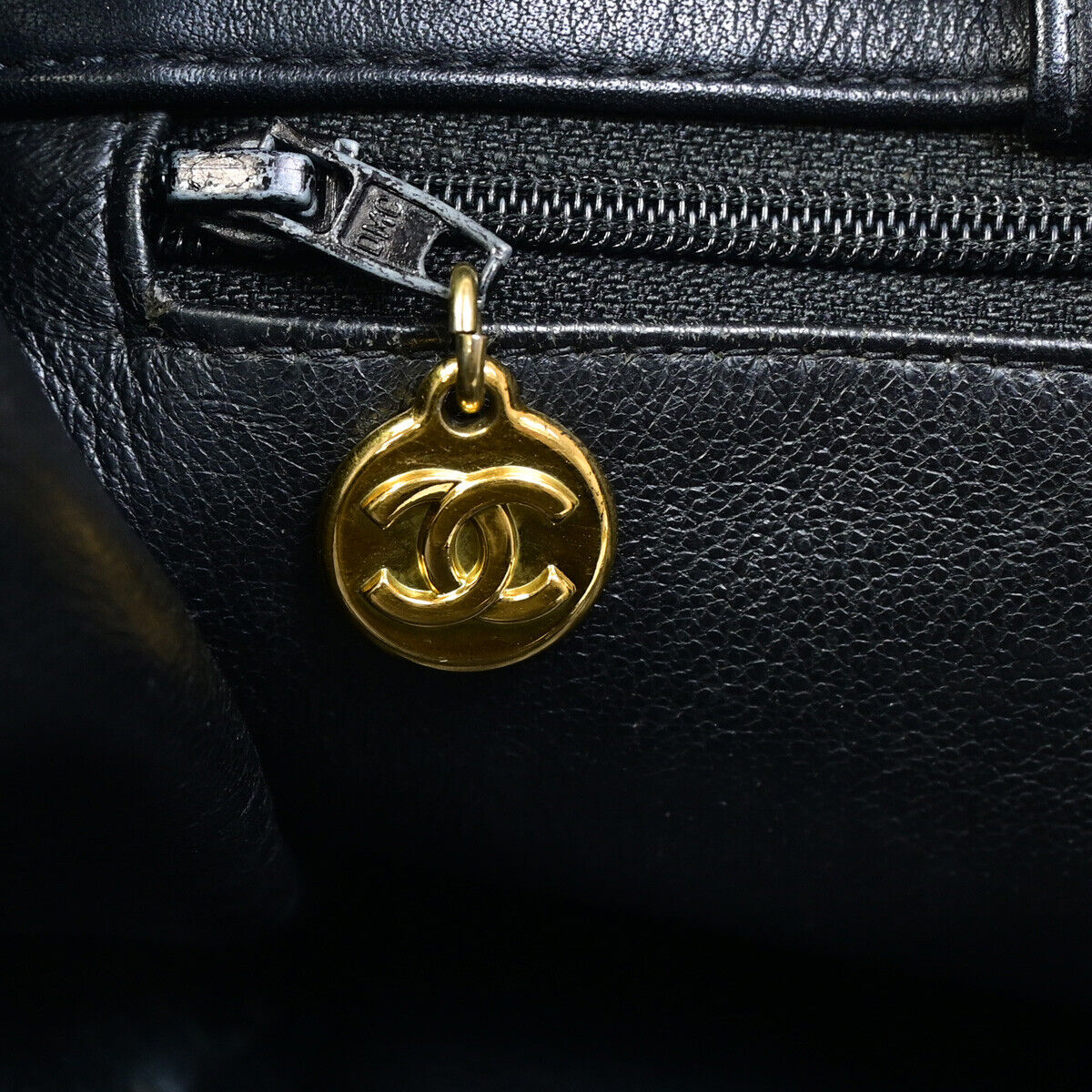 CHANEL CC Logo Chain Shoulder Tote Bag Leather BK GHW France Vintage 367RJ882