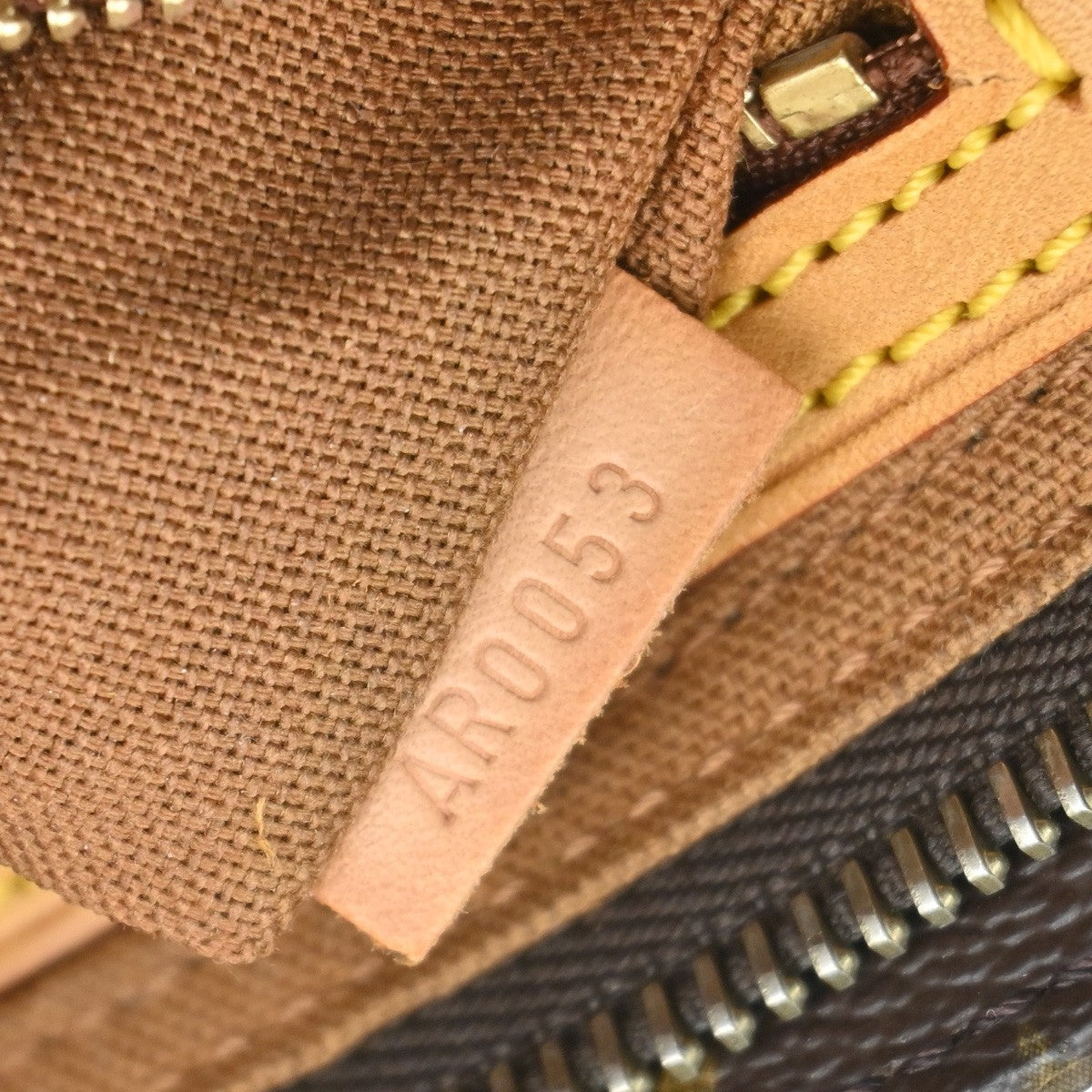 LOUIS VUITTON Logo Trotteur Shoulder Bag Monogram Leather Brown M51240 61SA037