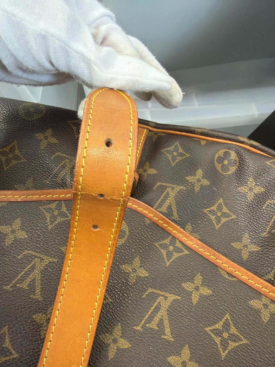 LOUIS VUITTON Saumur 35 Shoulder Bag Monogram Leather BN France M42254 79KC946