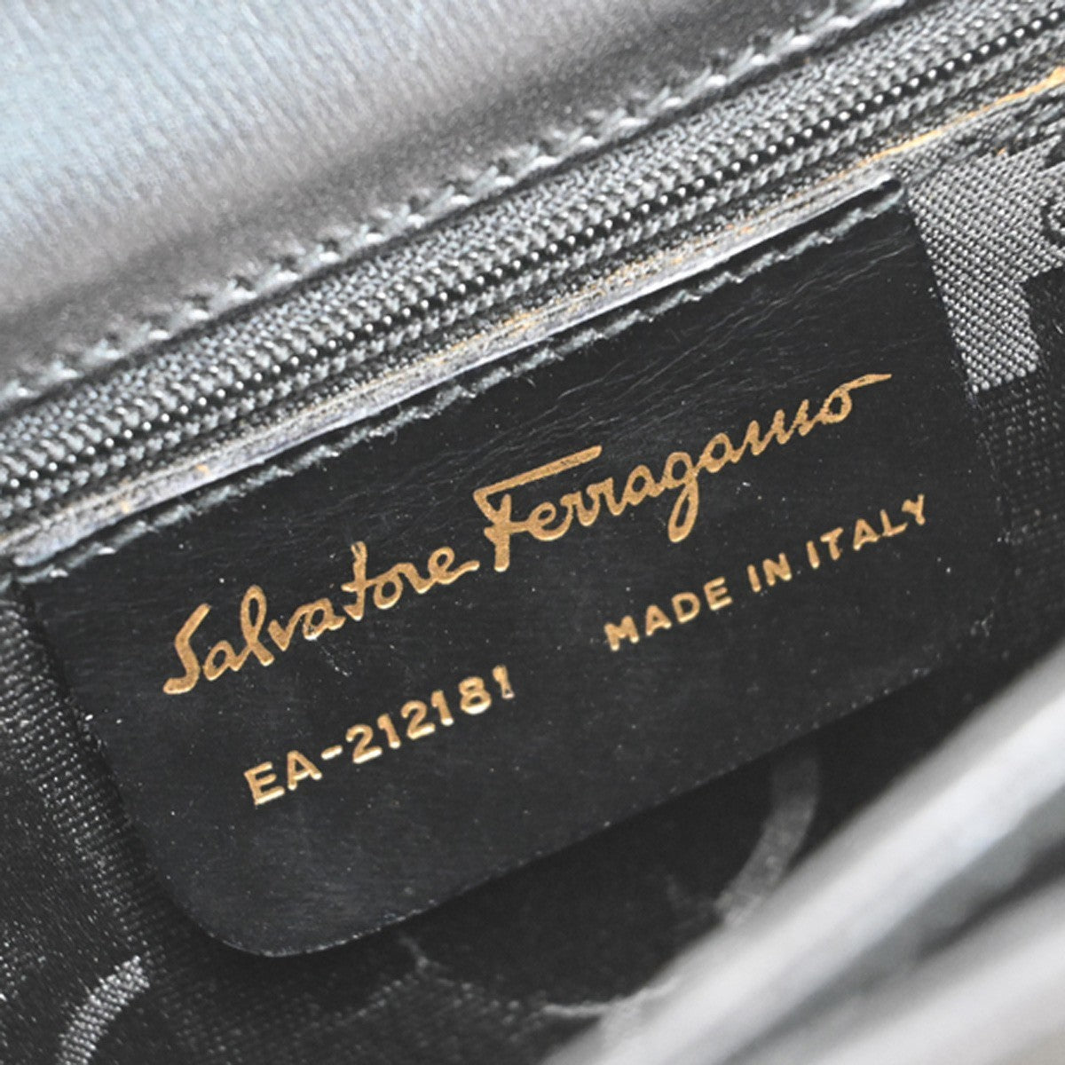 SALVATORE FERRAGAMO Logo Gancini Hand Bag Leather Black GHW Italy 84RF671