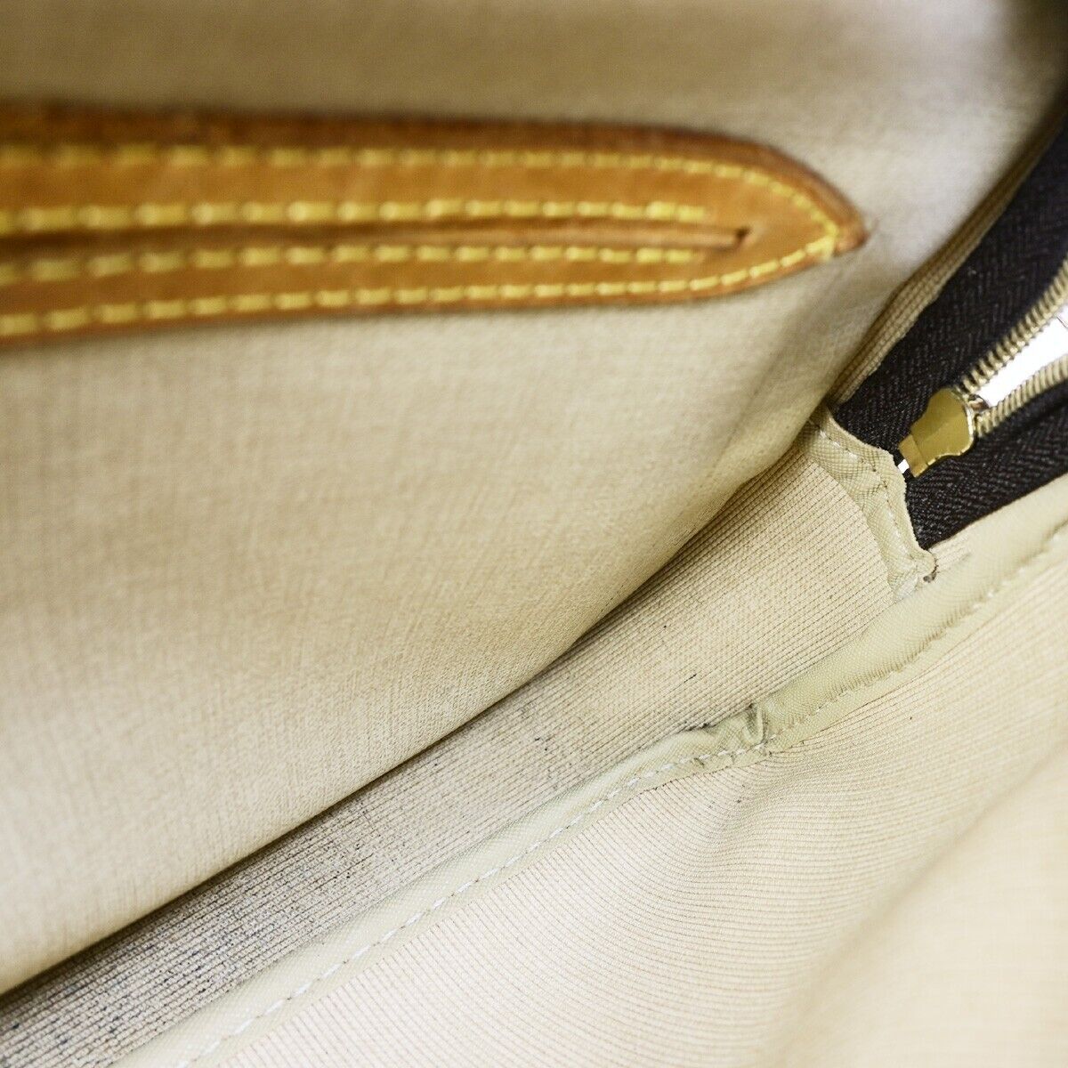 LOUIS VUITTON Reporter PM Crossbody Shoulder Bag Monogram Leather M45254 62FA874