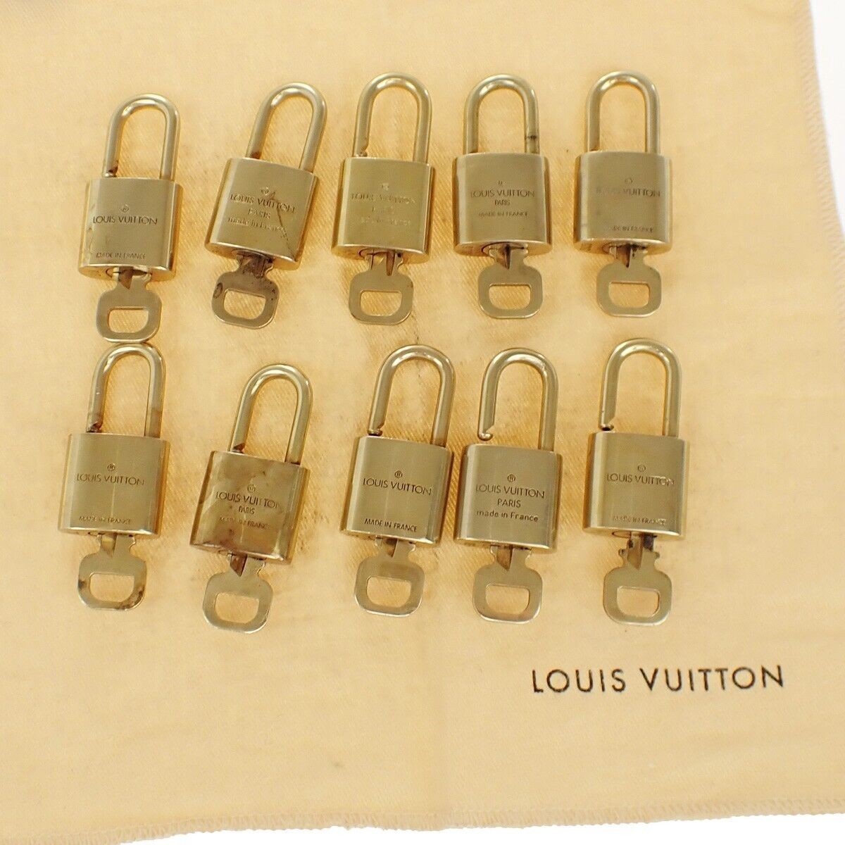 LOUIS VUITTON LV 10 SET PADLOCK KEY BAG CHARM CADENA GOLD PLATED FRANCE 39EB423