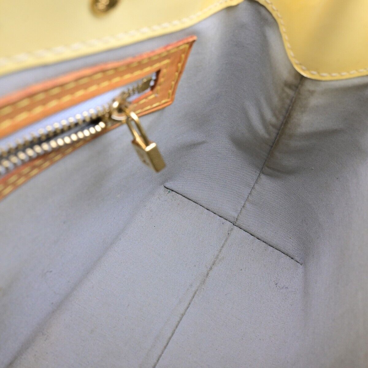 LOUIS VUITTON LV Lead PM Hand Bag Monogram Vernis Leather Perle M91336 05EB371