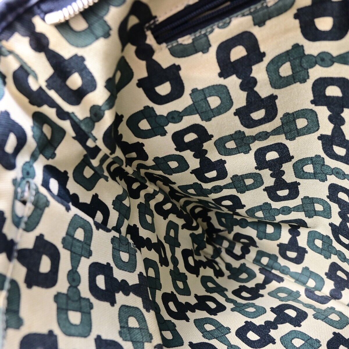GUCCI Logo Guccissima Crossbody  Shoulder Bag Leather Black GHW Italy 39EB224