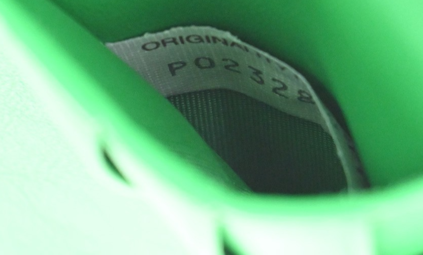 BOTTEGA VENETA Logo Intrecciato Bifold Wallet Purse Leather Green Italy 87RL575