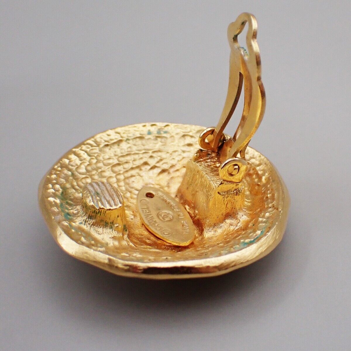 CHANEL CC Logo Emblem Round Earrings Clip-On Gold GHW France Vintage 34YG564