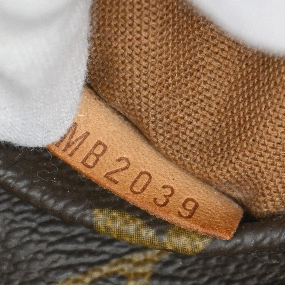 LOUIS VUITTON Logo Totally MM Shoulder Bag Monogram Leather Brown M56689 67YH190
