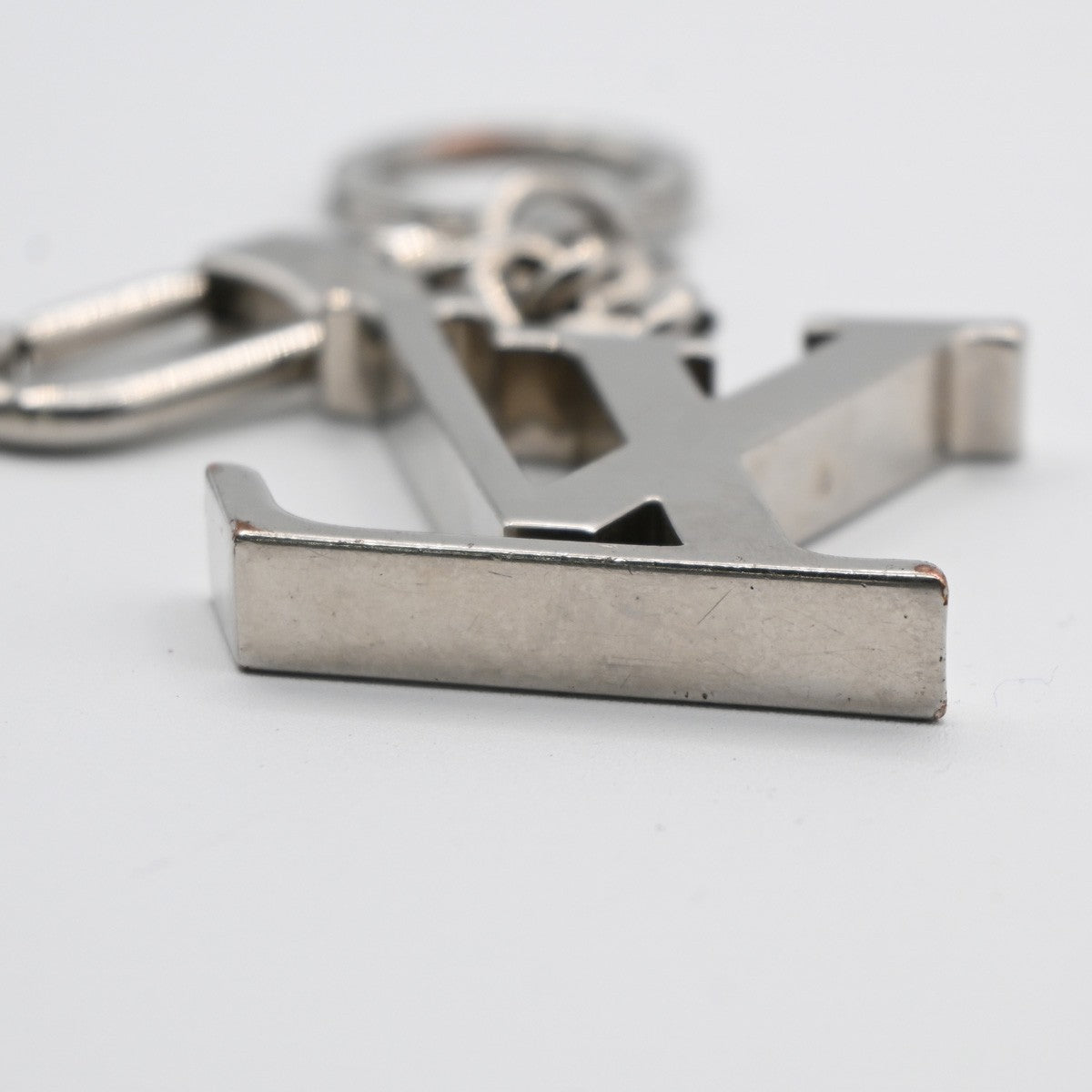 LOUIS VUITTON LV Porte Cles Initiales LV Charm Key Ring Silver M65071 67MA374