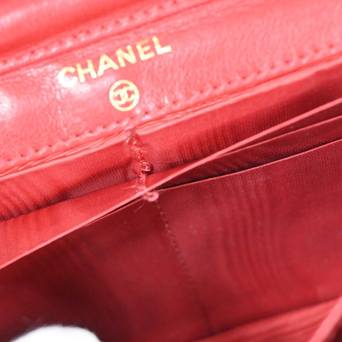 CHANEL CC Logo Chain Shoulder Bag Bifold Wallet Caviar skin Leather Red 671RJ655