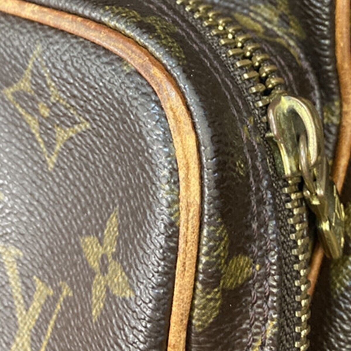 LOUIS VUITTON Amazon Crossbody Shoulder Bag Monogram Leather BN M45236 35KA485