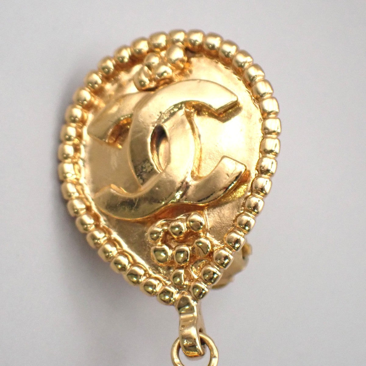 CHANEL CC Logo Immitation Pearl Earrings 96A Clip-On Gold WE France VE 70MA474