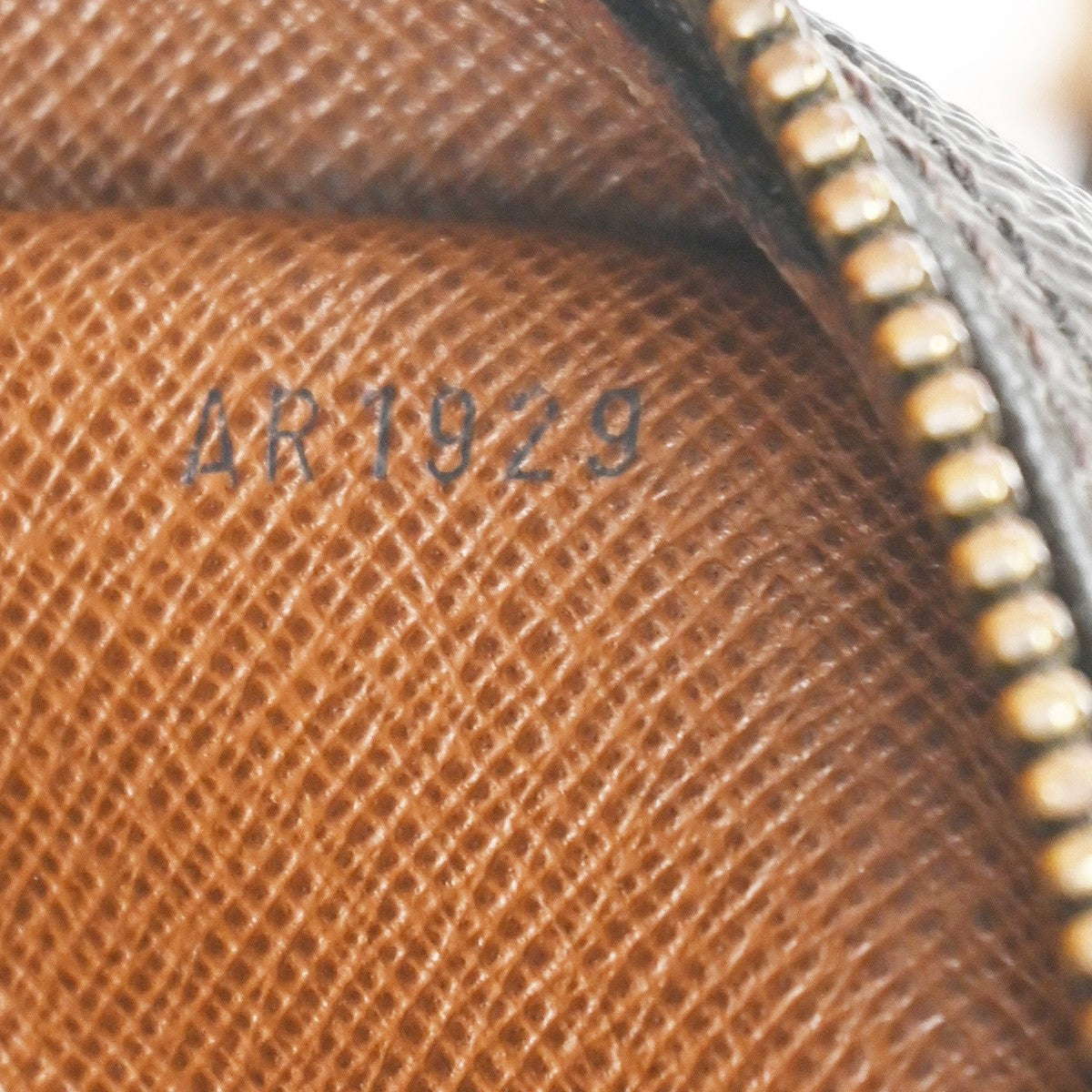 LOUIS VUITTON Amazon Crossbody Shoulder Bag Monogram Leather BN M45236 80KC775