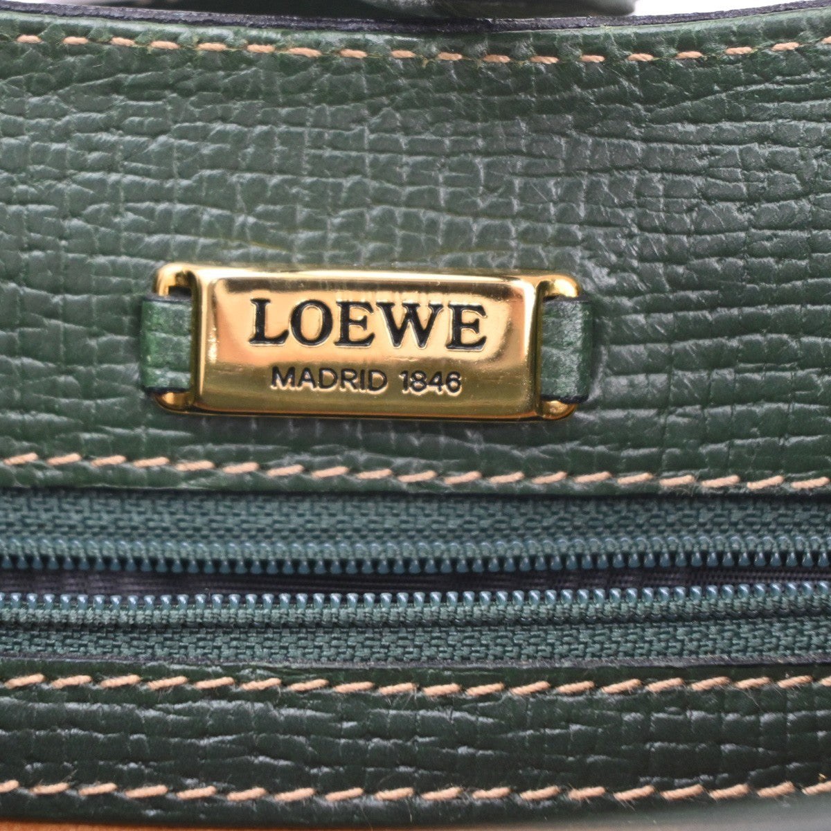 LOEWE Logo Turn Lock Shoulder Hand Bag Leather Green GHW Italy 86YJ123