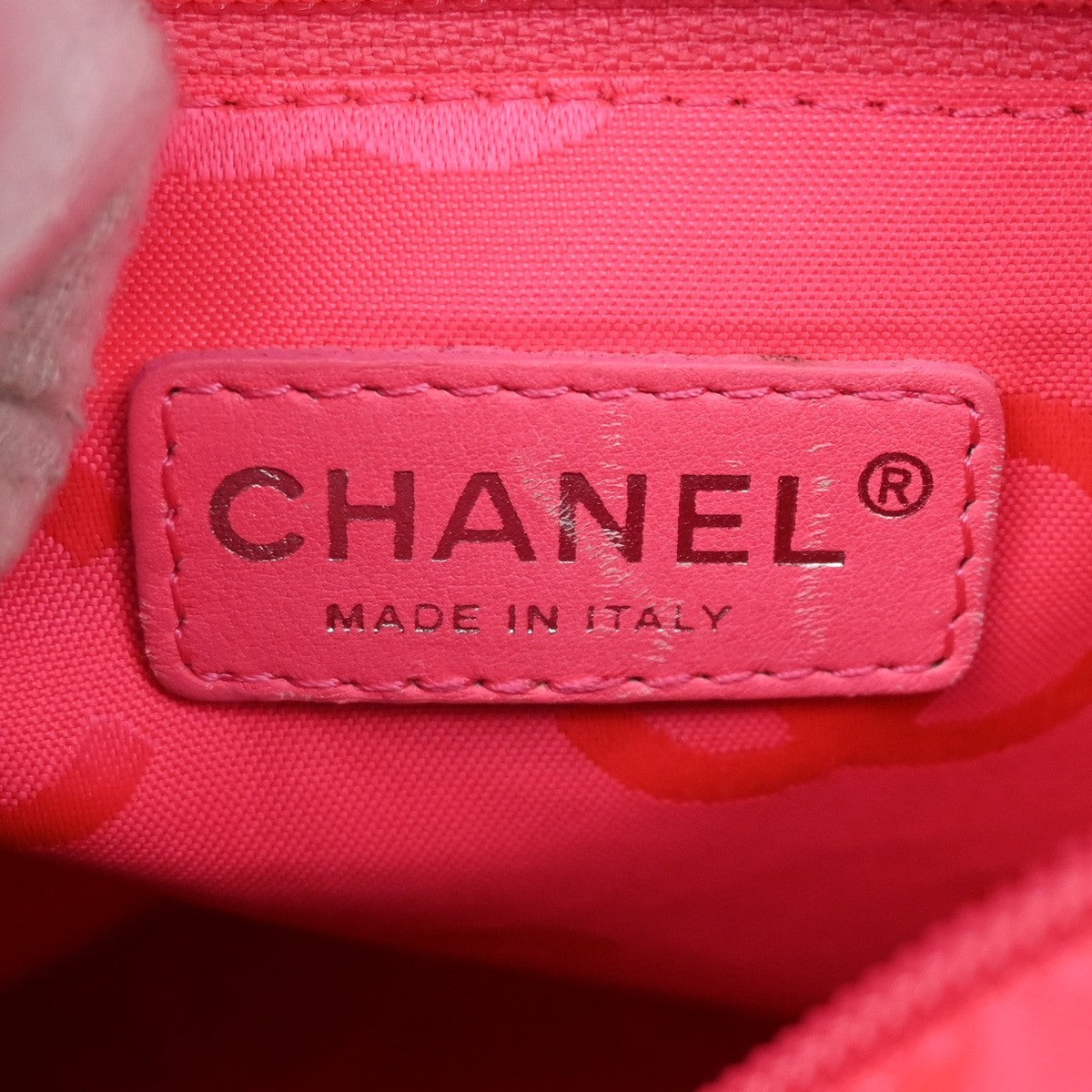 CHANEL CC Logo Medium Shoulder Tote Bag Leather Black Pink SHW Italy 304RL570