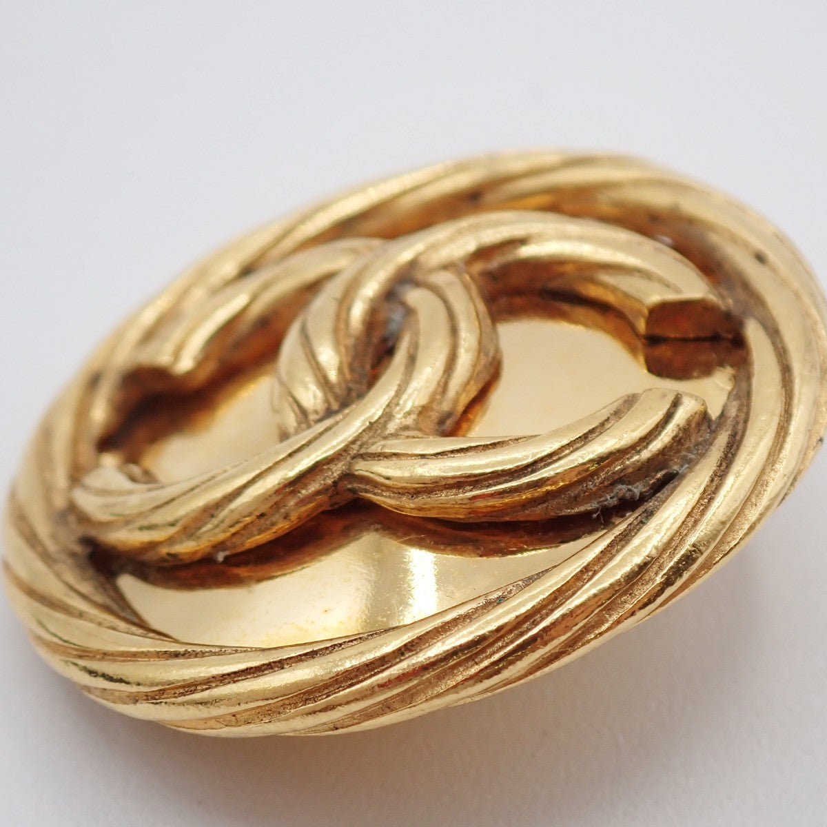 CHANEL CC Logo Round Button Earrings 93P Clip-On Gold France 85RF851