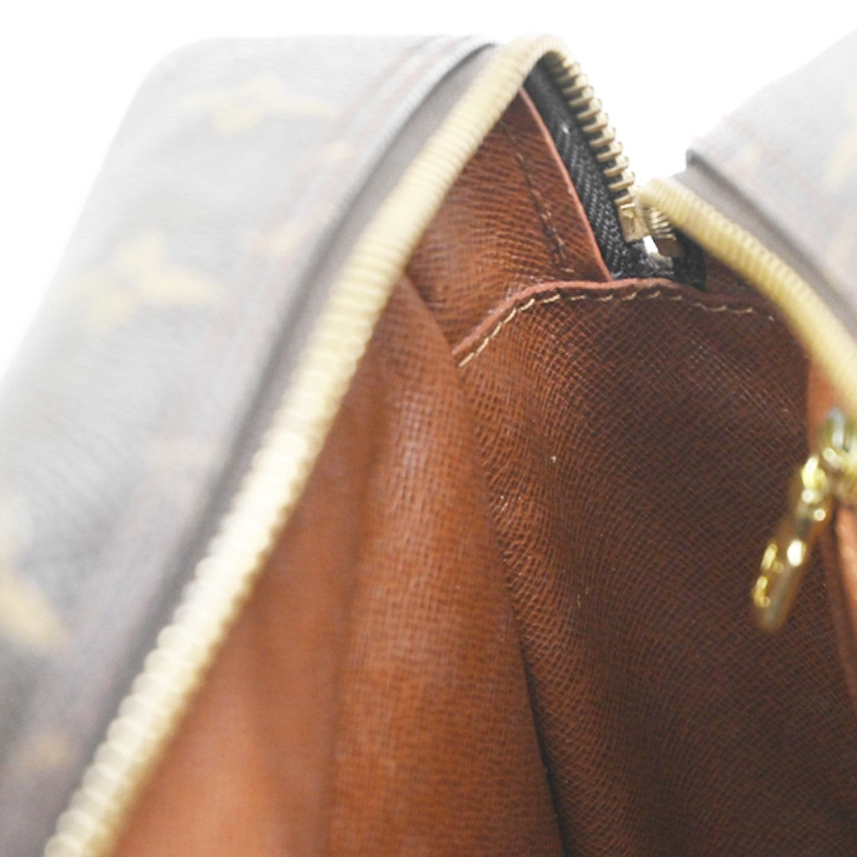 LOUIS VUITTON Nile Crossbody Shoulder Bag Monogram Leather Brown M45244 30CA617
