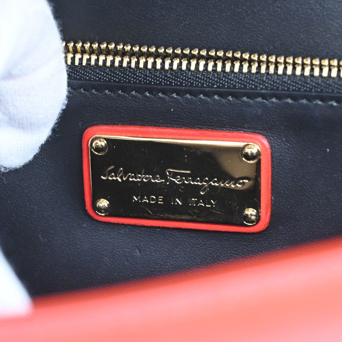 SALVATORE FERRAGAMO Vara Studs 2Way Shoulder Clutch Hand Bag Leather Red 88EE395
