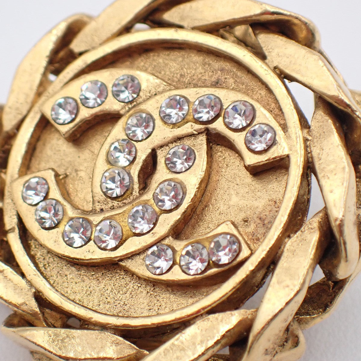 CHANEL CC Logo Rhinestones Round Botton Earring 23 Clip on Gold Vintage 81RL488