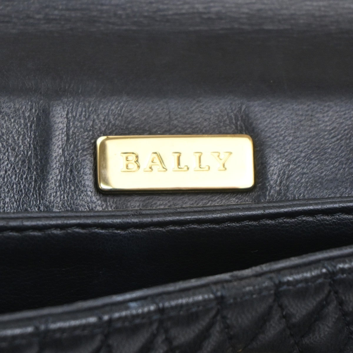 BALLY Logo Quilted Hand Bag Leather Black GHW Italy 02KP543