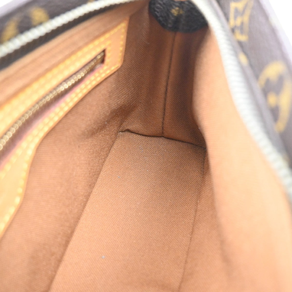 LOUIS VUITTON Logo Trotteur Shoulder Bag Monogram Leather Brown M51240 61SA037