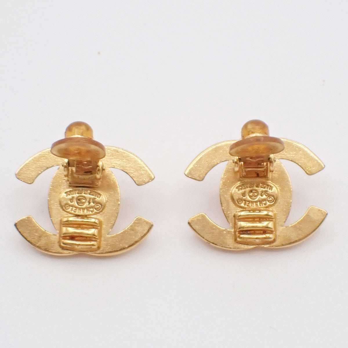 CHANEL CC Logo Button Earrings 97P Clip-On Gold-Plated France Vintage 18RF746