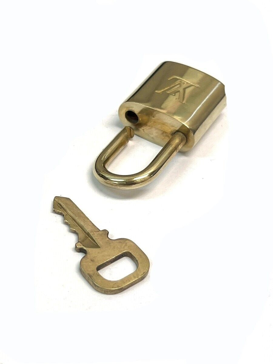 LOUIS VUITTON LV 10 SET PADLOCK KEY BAG CHARM CADENA GOLD PLATED FRANCE 64SH245