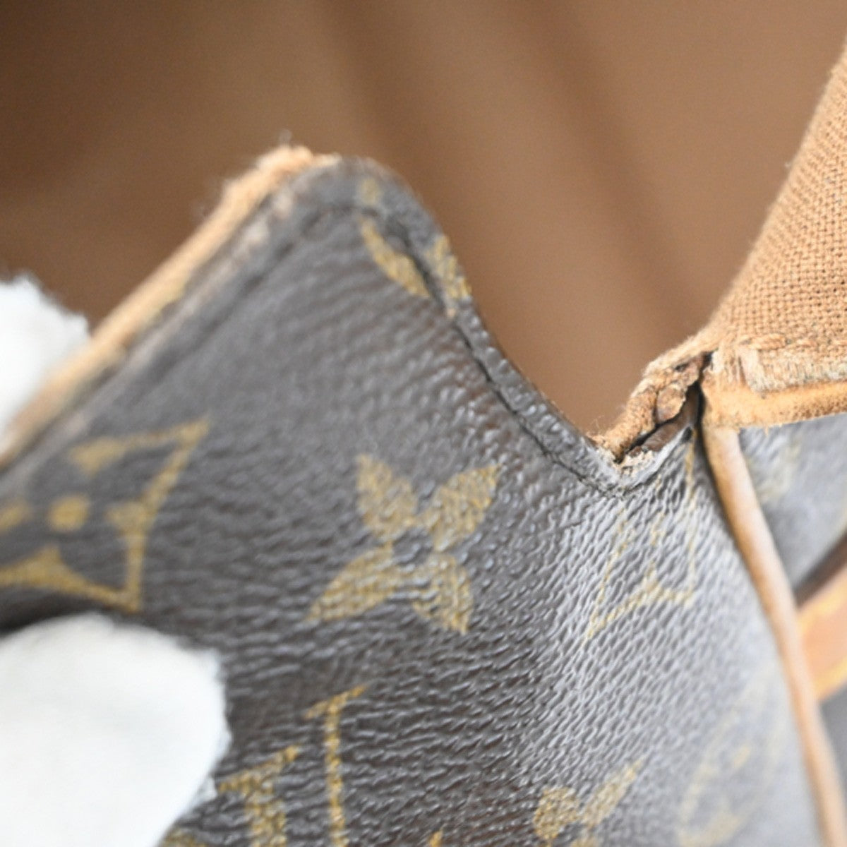 LOUIS VUITTON Abbesses Messenger Shoulder Bag Monogram Leather BN M45257 88MA232