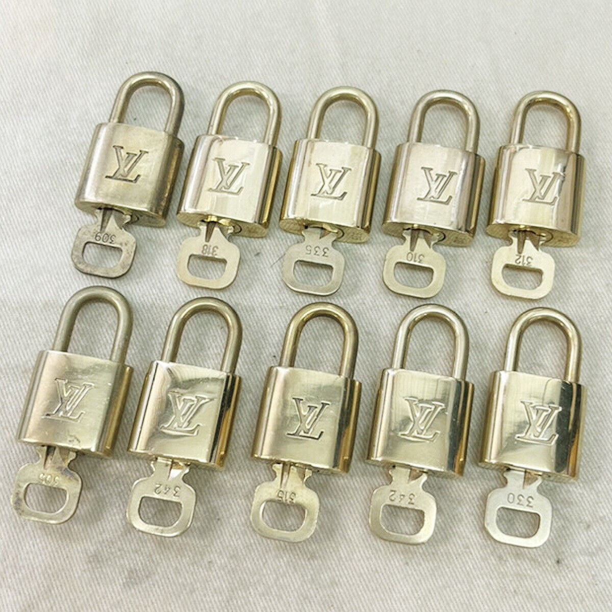 LOUIS VUITTON LV 10 SET PADLOCK KEY CHARM CADENA GOLD-PLATED FRANCE 33JF478