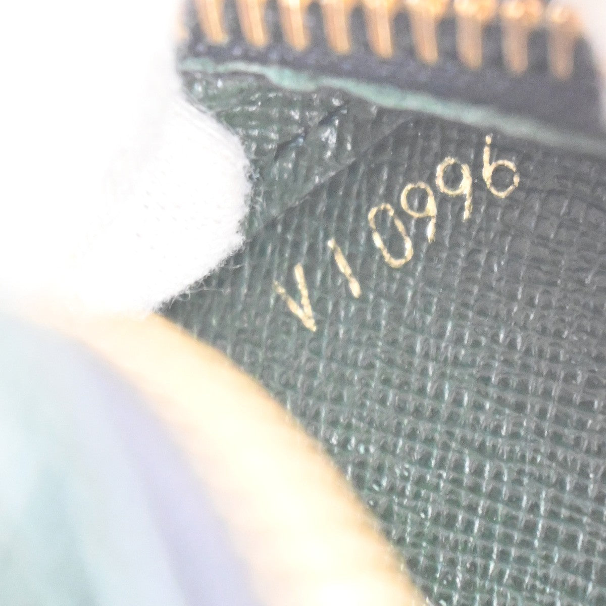 LOUIS VUITTON LV Logo BAIKAL Clutch Hand Bag Taiga Leather Epicea M30184 86KC096