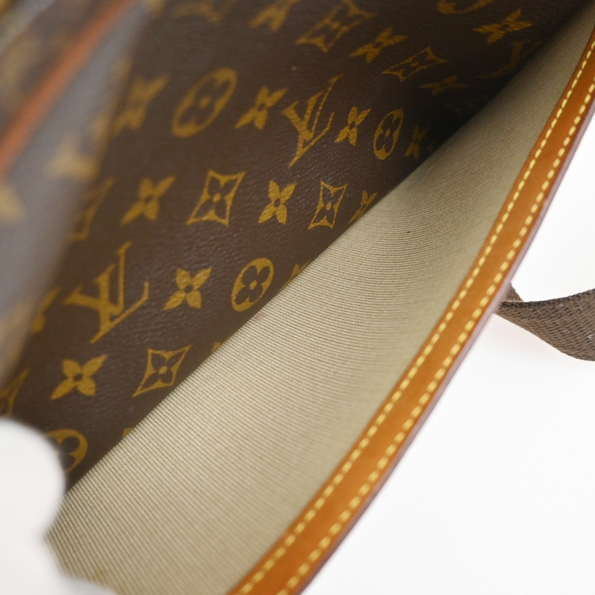 LOUIS VUITTON Reporter PM Crossbody Shoulder Bag Monogram Leather M45254 36YJ162