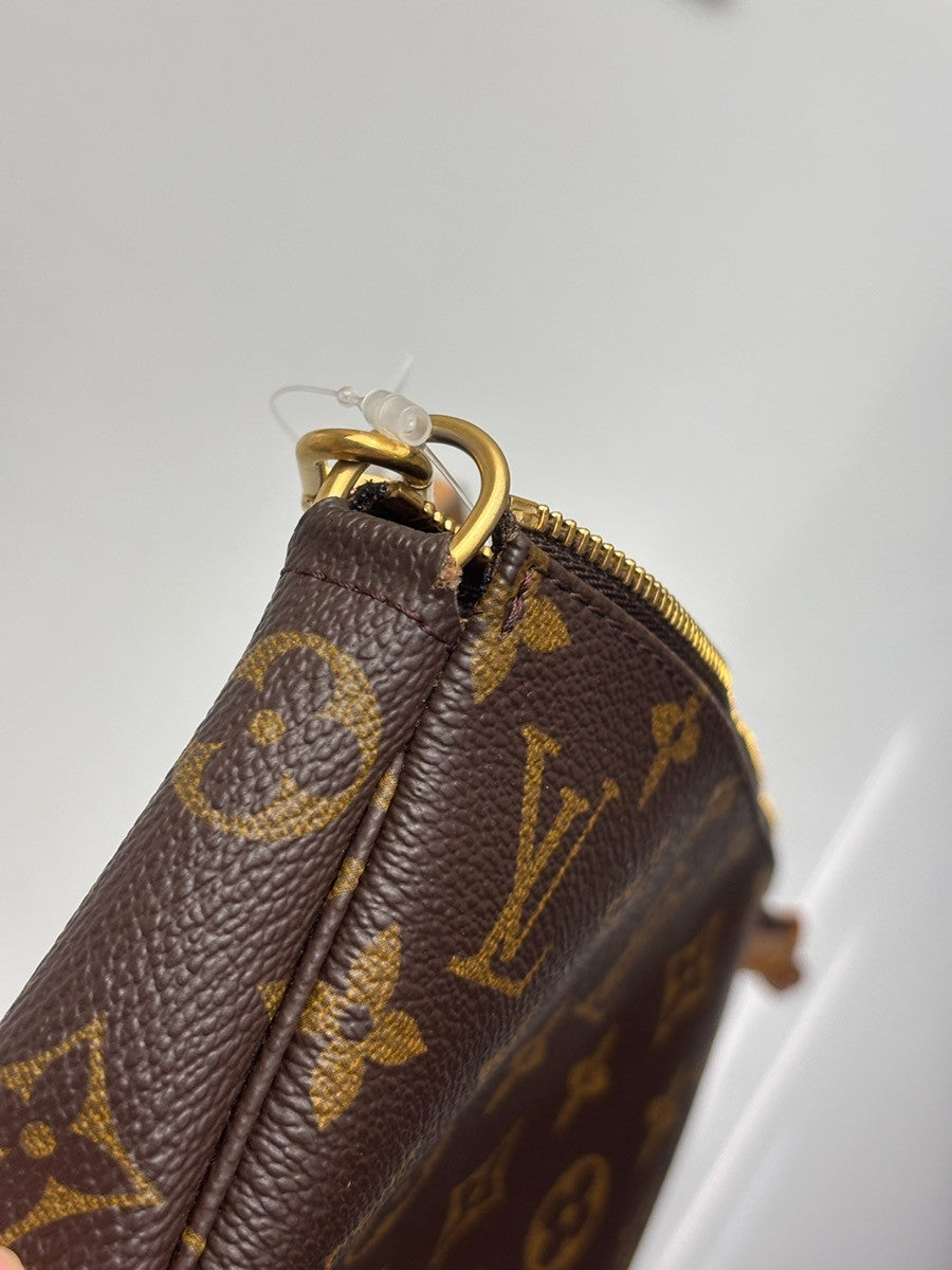 LOUIS VUITTON Pochette Accessoires Hand Bag Monogram Leather BN M51980 72PA024