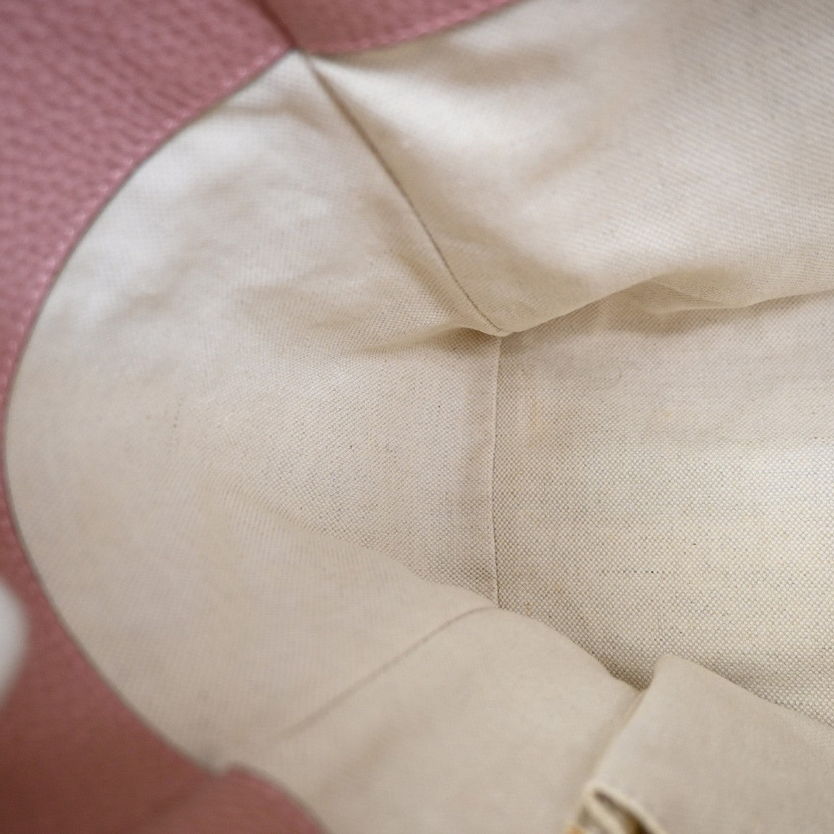 GUCCI Logo Swing Tote Bag Pebbled Calfskin Leather Brown Pink GHW Italy 70KC633