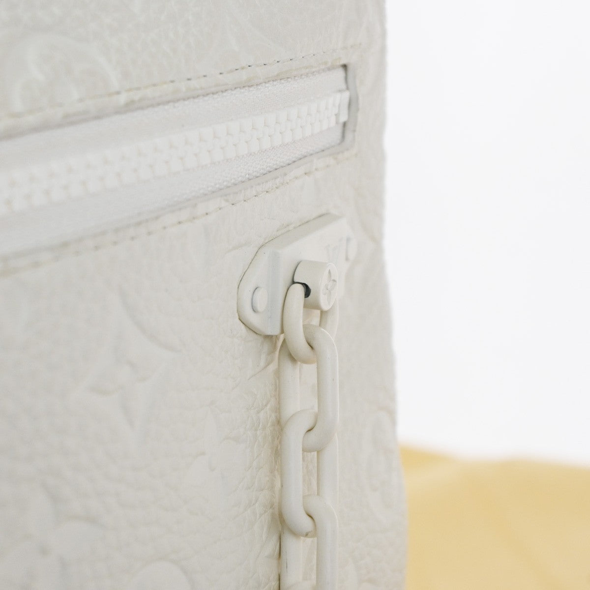 LOUIS VUITTON Pochette A4 Clutch Bag Monogram Taurillon White M67462 16KP544
