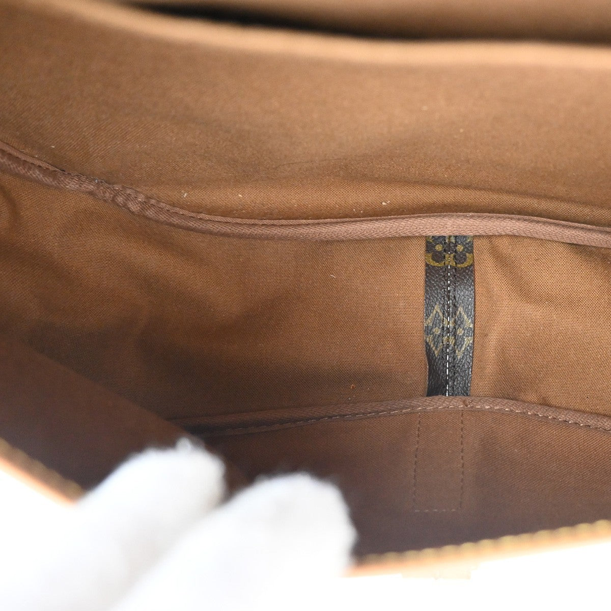 LOUIS VUITTON Saumur 35 Shoulder Bag Monogram Leather BN France M42254 76KC418