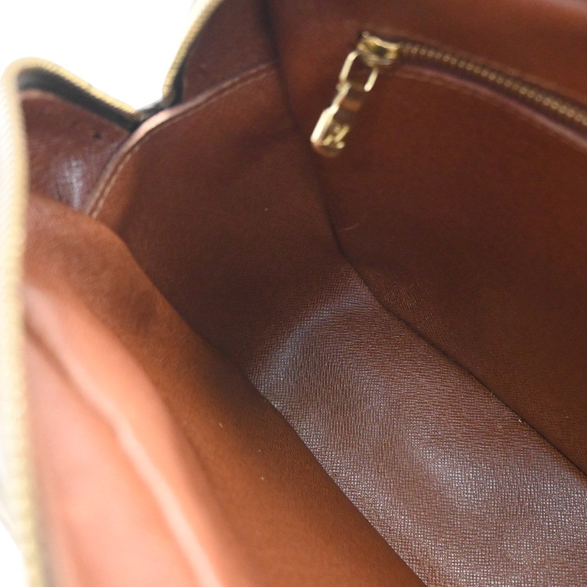 LOUIS VUITTON Nile Crossbody Shoulder Bag Monogram Leather Brown M45244 88CA925