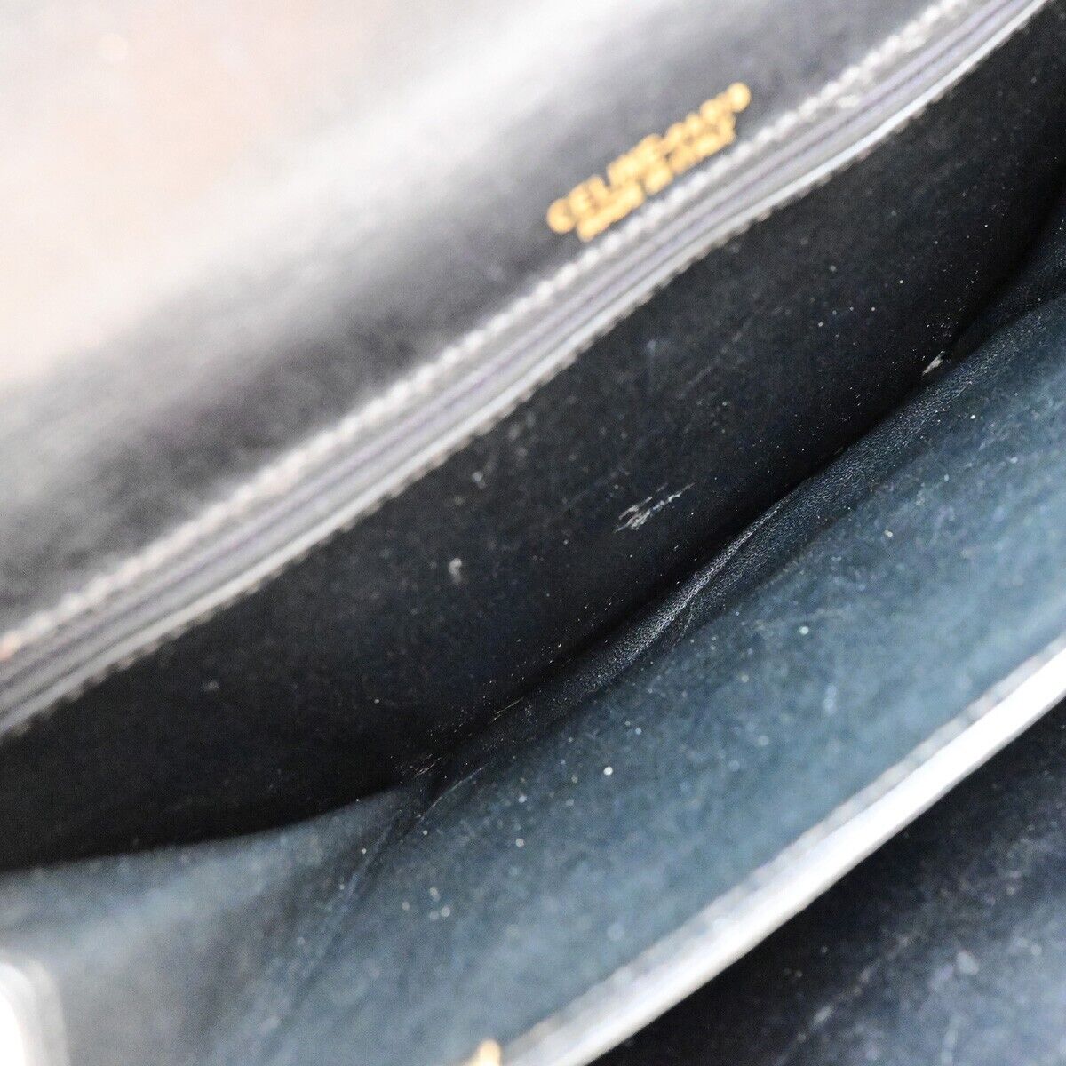 CELINE Logo Horse Carriage Shoulder Bag Leather Black GHW Italy 87EC982