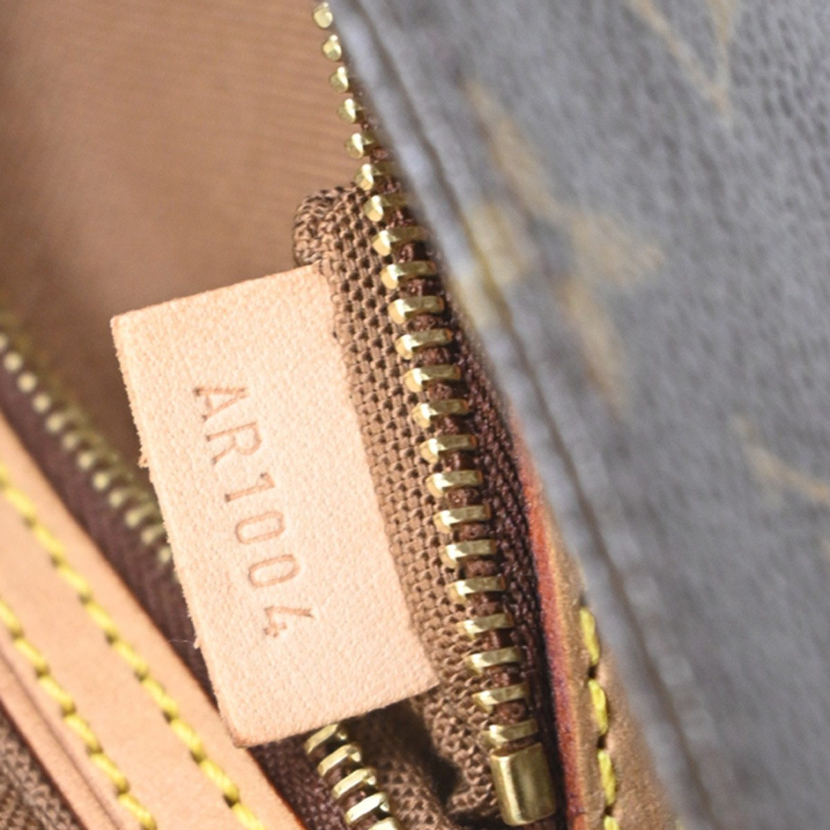 LOUIS VUITTON Trotteur Shoulder Bag Monogram Panda Leather BN M51241 638RQ026