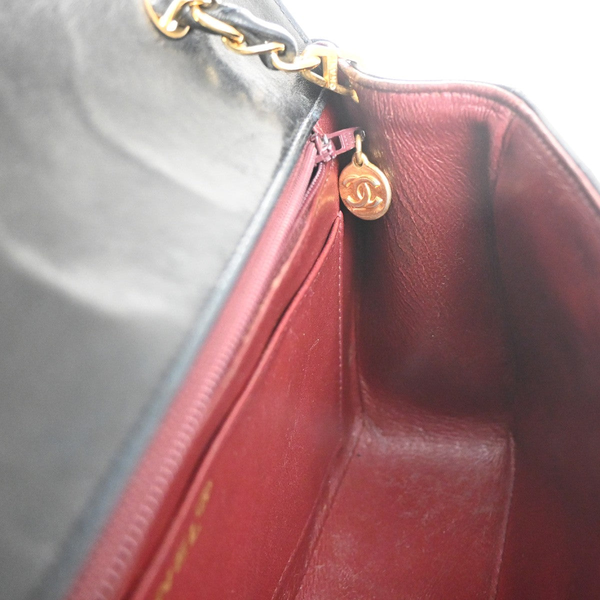 CHANEL CC Logo Diana Matelasse 25 Chain Shoulder Bag Leather Black GHW 373RL388
