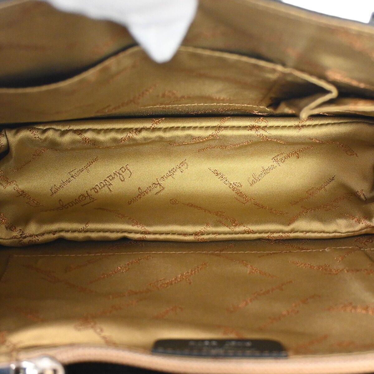 SALVATORE FERRAGAMO Gancini Hand Bag Leather Black Silver Made in Italy 62HB100
