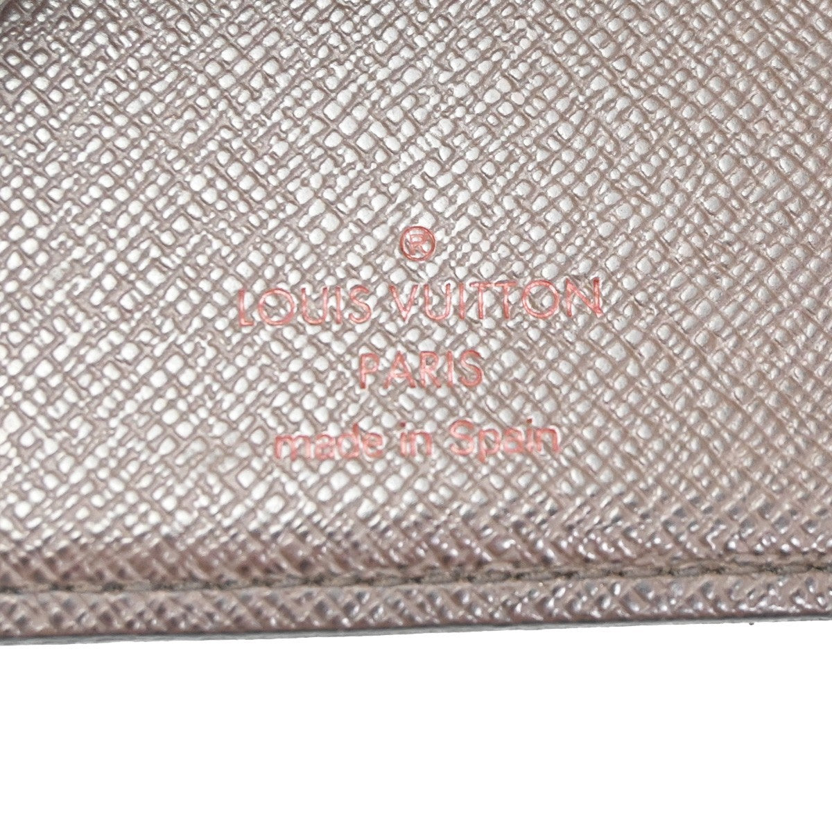 11.Live LOUIS VUITTON Portefeuille Marco Wallet Damier Leather N61675 66KC307
