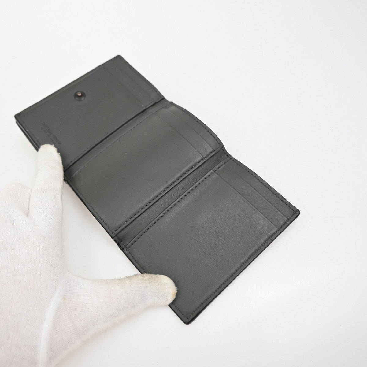 BOTTEGA VENETA INTRECCIATO Trifold Compact Wallet Leather Black Italy 67EG205