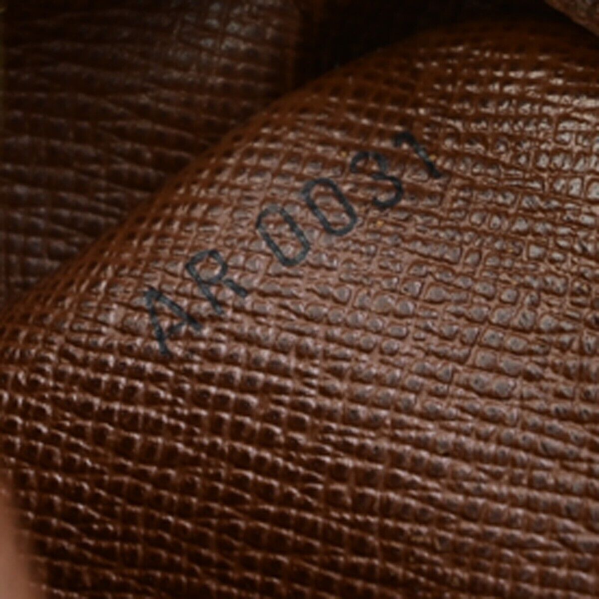 LOUIS VUITTON Amazon Crossbody Shoulder Bag Monogram Leather BN M45236 35KA485