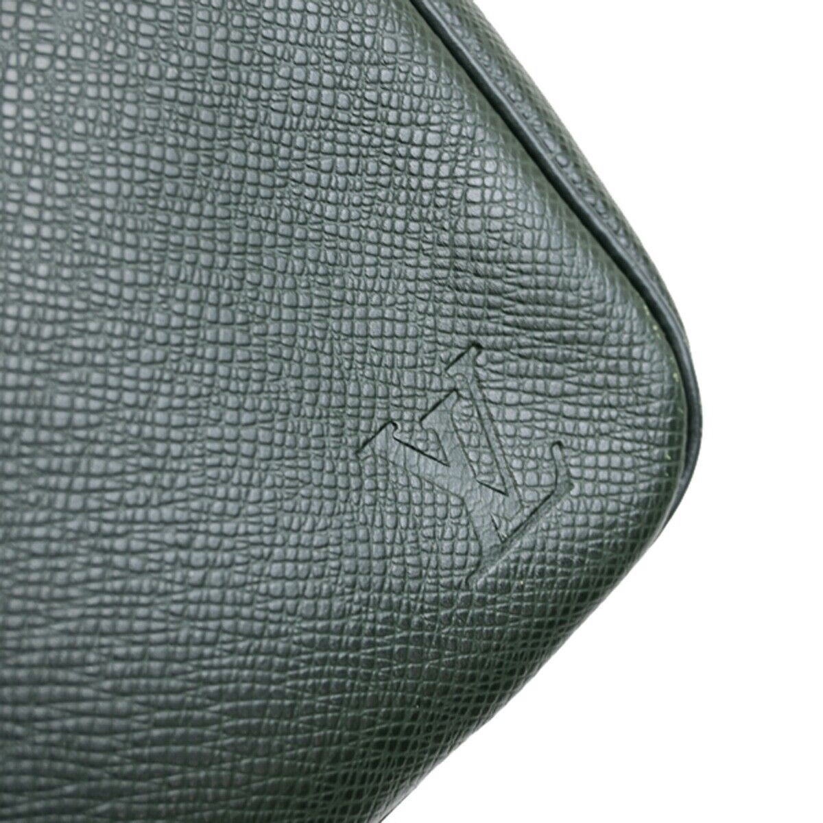 LOUIS VUITTON Trousse toilette GM Pouch Bag Taiga Leather Green M30214 67FB394