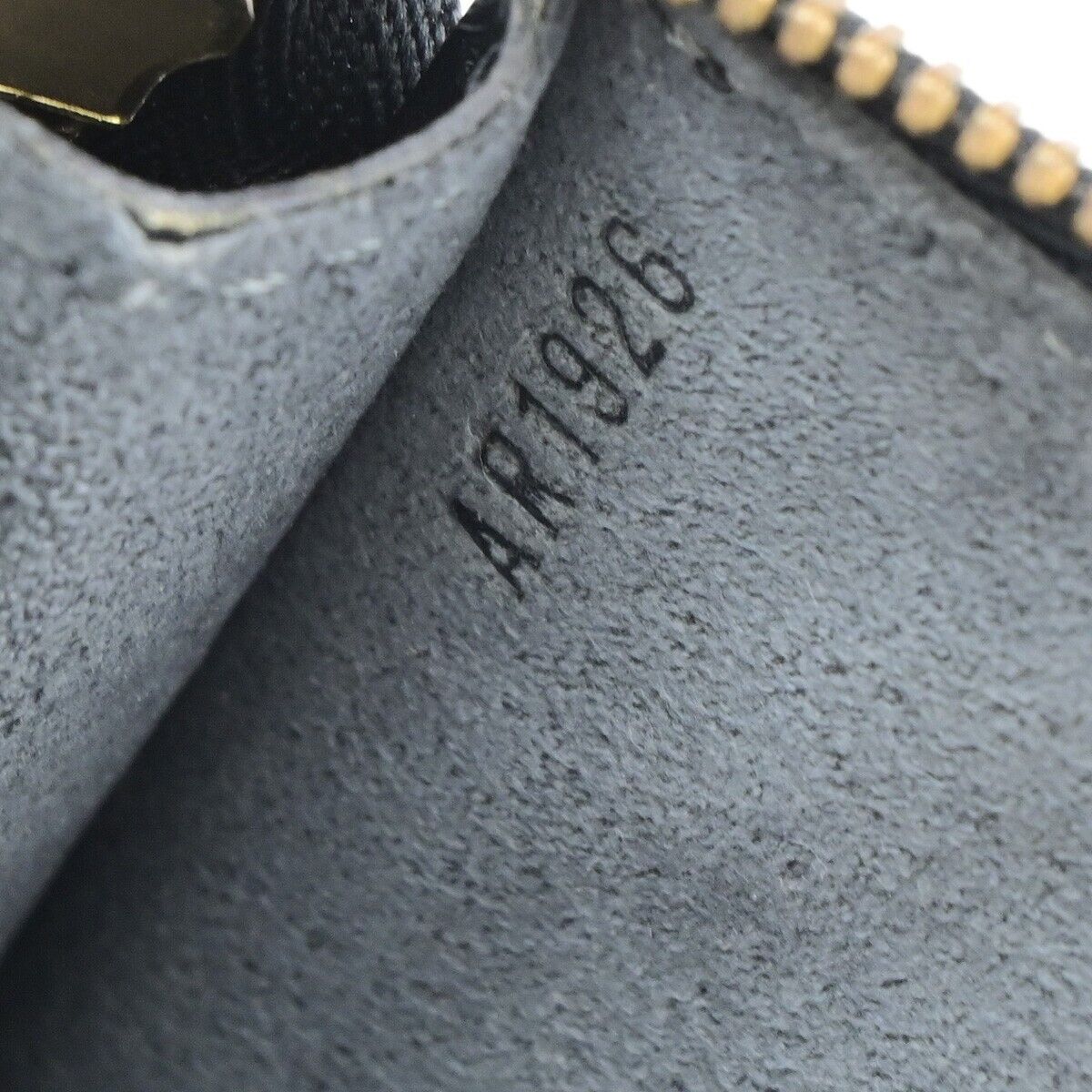 LOUIS VUITTON LV Pochette Accessoires Hand Bag Epi Leather Black M52942 31EB817