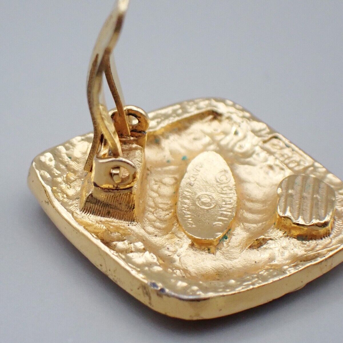 CHANEL CC Logo Diamond Shape Earrings Clip-On Gold GHW France Vintage 34YG565