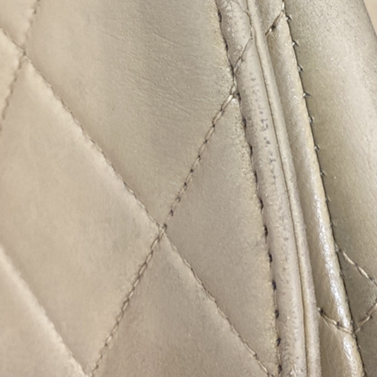 CHANEL CC Matelasse 30 Chain Shoulder Bag Leather Beige GHW Vintage 309RK218