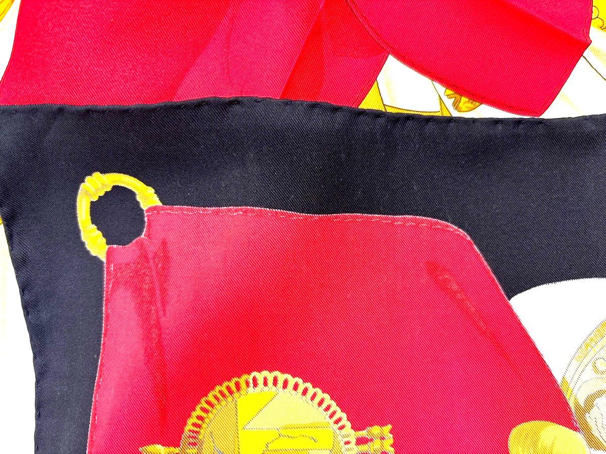 HERMES XL Carre Scarf Soleil de soie 100% Silk Black Gold Red France 69RL752